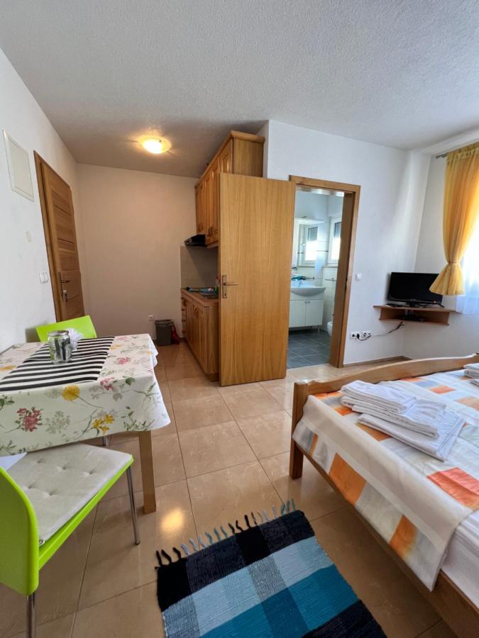 Beslic Apartments Veliko Brdo  外观 照片
